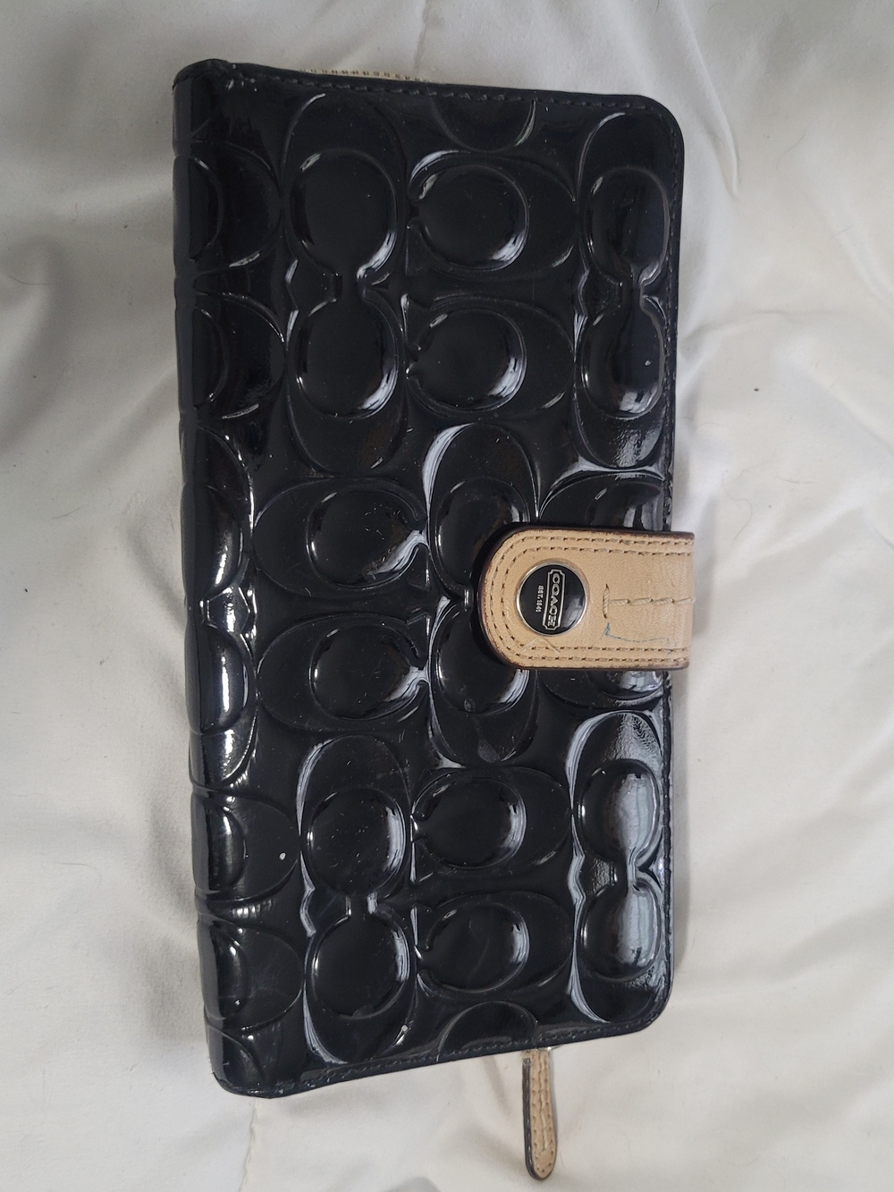 Coach Patent Leather Accordion Wallet in Black with Tan Snap